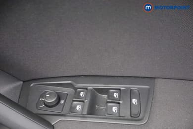 Volkswagen Tiguan Life Manual Diesel SUV - Stock Number (1658353) - 10th supplementary image