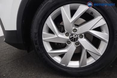 Volkswagen Tiguan Life Manual Diesel SUV - Stock Number (1658353) - 26th supplementary image