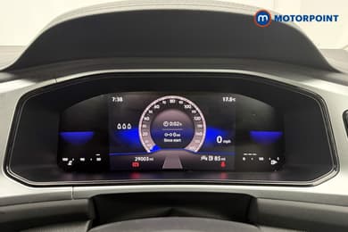 Volkswagen T-Roc Life Manual Petrol SUV - Stock Number (1666975) - 5th supplementary image