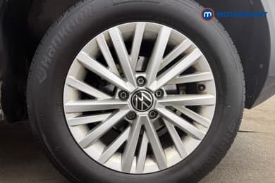 Volkswagen T-Roc Life Manual Petrol SUV - Stock Number (1666975) - 12th supplementary image