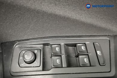 Volkswagen T-Roc Life Manual Petrol SUV - Stock Number (1666975) - 18th supplementary image