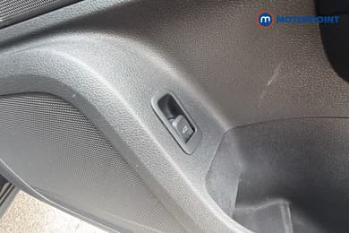 Audi Q2 S Line Manual Petrol SUV - Stock Number (1667598) - 5th supplementary image