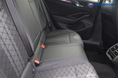 Volkswagen Passat R-Line Automatic Petrol Plug-In Hybrid Estate - Stock Number (1669032) - 7th supplementary image