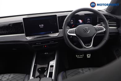 Volkswagen Passat R-Line Automatic Petrol Plug-In Hybrid Estate - Stock Number (1669032) - 8th supplementary image