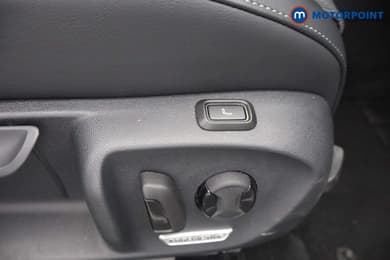 Volkswagen Passat R-Line Automatic Petrol Plug-In Hybrid Estate - Stock Number (1669032) - 13th supplementary image