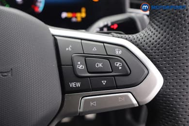 Volkswagen Passat R-Line Automatic Petrol Plug-In Hybrid Estate - Stock Number (1669032) - 16th supplementary image