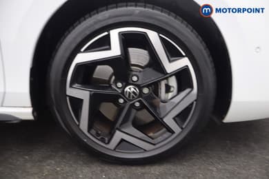 Volkswagen Passat R-Line Automatic Petrol Plug-In Hybrid Estate - Stock Number (1669032) - 30th supplementary image