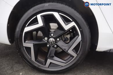 Volkswagen Passat R-Line Automatic Petrol Plug-In Hybrid Estate - Stock Number (1669032) - 31st supplementary image
