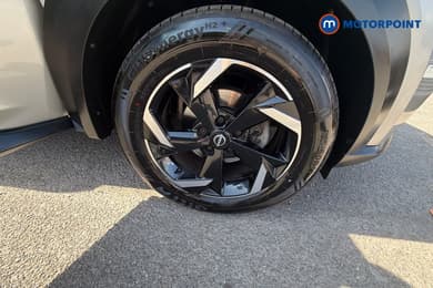 Nissan Juke N-Connecta Automatic Petrol SUV - Stock Number (1669304) - 27th supplementary image
