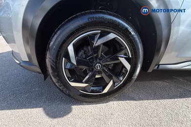 Nissan Juke N-Connecta Automatic Petrol SUV - Stock Number (1669304) - 38th supplementary image