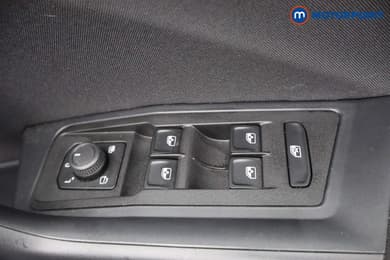 Volkswagen T-Roc Life Manual Petrol SUV - Stock Number (1670803) - 10th supplementary image