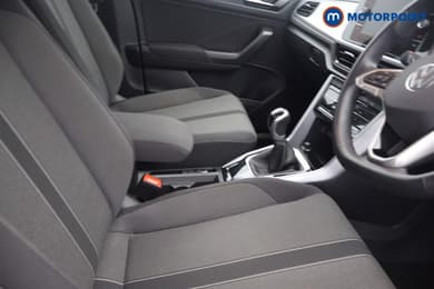Volkswagen T-Roc Life Manual Petrol SUV - Stock Number (1670803) - 11th supplementary image