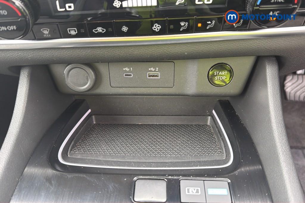 Nissan X-Trail N-Connecta Automatic Petrol-Electric Hybrid SUV - Stock Number (1671575) - 8th supplementary image