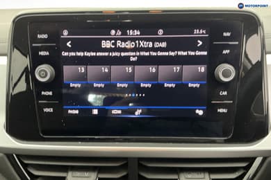 Volkswagen T-Roc Life Manual Petrol SUV - Stock Number (1671801) - 2nd supplementary image