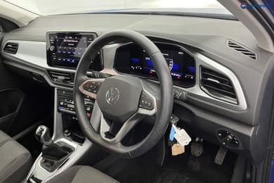 Volkswagen T-Roc Life Manual Petrol SUV - Stock Number (1671801) - 8th supplementary image