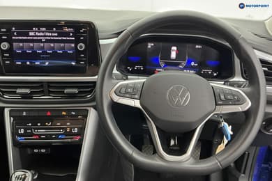 Volkswagen T-Roc Life Manual Petrol SUV - Stock Number (1671801) - 1st supplementary image