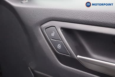 Volkswagen T-Roc R-Line Automatic Petrol SUV - Stock Number (1672238) - 9th supplementary image
