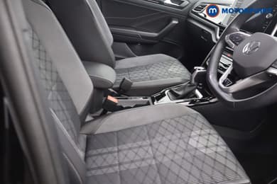Volkswagen T-Roc R-Line Automatic Petrol SUV - Stock Number (1672238) - 11th supplementary image