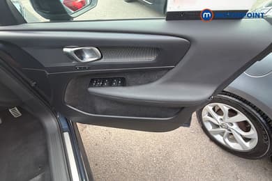 Volvo Xc40 R Design Pro Automatic Petrol Plug-In Hybrid SUV - Stock Number (1673525) - 3rd supplementary image