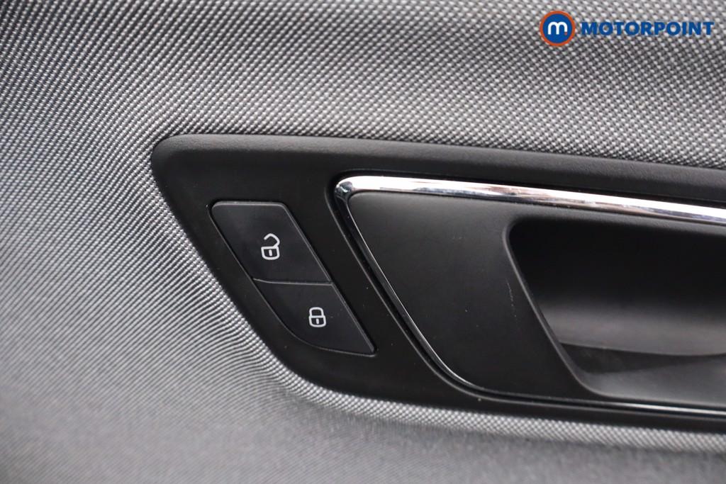 Seat Leon Se Dynamic Manual Petrol Hatchback - Stock Number (1673869) - 8th supplementary image