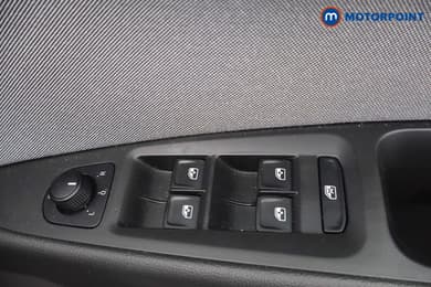 Seat Leon Se Dynamic Manual Petrol Hatchback - Stock Number (1673869) - 9th supplementary image