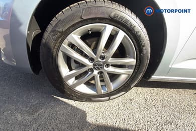 Volkswagen Touran Match Manual Petrol People Carrier - Stock Number (1668343) - 38th supplementary image