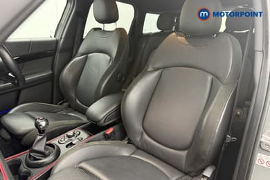 Mini Countryman Cooper Sport Manual Petrol SUV - Stock Number (1668804) - 3rd supplementary image