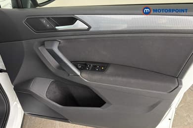 Volkswagen Tiguan Life Manual Petrol SUV - Stock Number (1668817) - 19th supplementary image