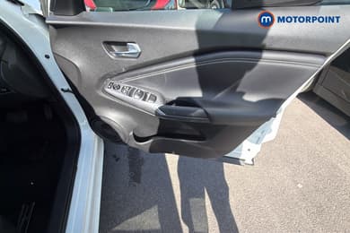 Nissan Juke N-Connecta Automatic Petrol-Electric Hybrid SUV - Stock Number (1668947) - 3rd supplementary image