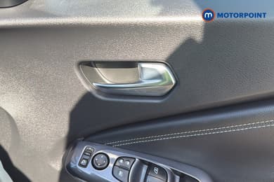 Nissan Juke N-Connecta Automatic Petrol-Electric Hybrid SUV - Stock Number (1668947) - 4th supplementary image