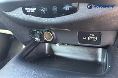 Nissan Juke N-Connecta Automatic Petrol-Electric Hybrid SUV - Stock Number (1668947) - 15th supplementary image