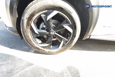Nissan Juke N-Connecta Automatic Petrol-Electric Hybrid SUV - Stock Number (1668947) - 38th supplementary image
