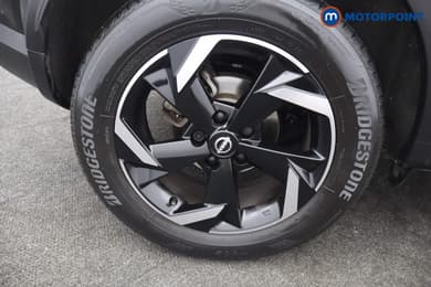 Nissan Juke N-Connecta Automatic Petrol SUV - Stock Number (1669783) - 14th supplementary image