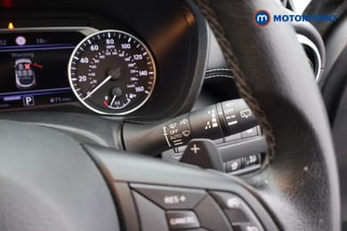 Nissan Juke N-Connecta Automatic Petrol SUV - Stock Number (1669786) - 9th supplementary image