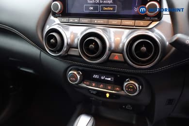 Nissan Juke N-Connecta Automatic Petrol SUV - Stock Number (1669786) - 12th supplementary image