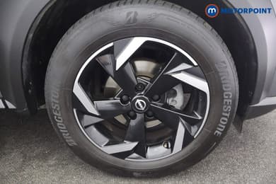 Nissan Juke N-Connecta Automatic Petrol SUV - Stock Number (1669796) - 15th supplementary image