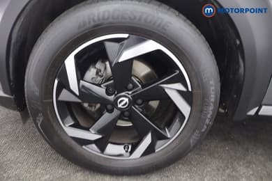 Nissan Juke N-Connecta Automatic Petrol SUV - Stock Number (1669796) - 17th supplementary image