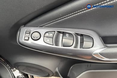 Nissan Juke N-Connecta Automatic Petrol SUV - Stock Number (1671482) - 4th supplementary image