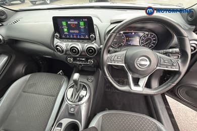 Nissan Juke N-Connecta Automatic Petrol SUV - Stock Number (1671482) - 5th supplementary image