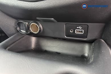 Nissan Juke N-Connecta Automatic Petrol SUV - Stock Number (1671482) - 14th supplementary image