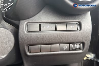 Nissan Juke N-Connecta Automatic Petrol SUV - Stock Number (1671482) - 17th supplementary image