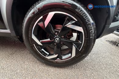 Nissan Juke N-Connecta Automatic Petrol SUV - Stock Number (1671482) - 42nd supplementary image