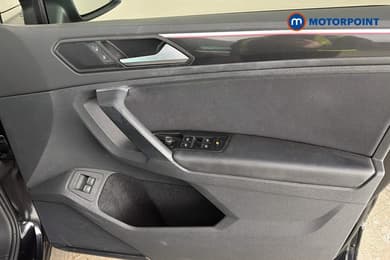 Volkswagen Tiguan Elegance Automatic Petrol Plug-In Hybrid SUV - Stock Number (1672852) - 19th supplementary image