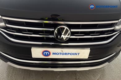 Volkswagen Tiguan Elegance Automatic Petrol Plug-In Hybrid SUV - Stock Number (1672852) - 45th supplementary image