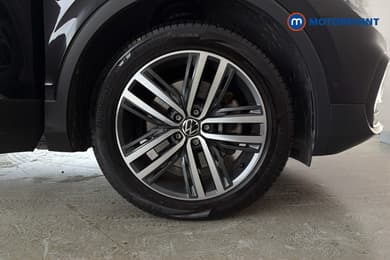 Volkswagen Tiguan Elegance Automatic Petrol Plug-In Hybrid SUV - Stock Number (1672852) - 50th supplementary image