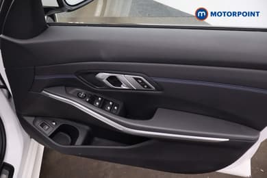 BMW 3 Series M Sport Automatic Petrol Plug-In Hybrid Estate - Stock Number (1650420) - 12th supplementary image