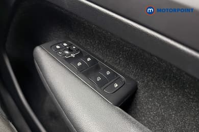 Volvo Xc40 R Design Pro Manual Diesel SUV - Stock Number (1661144) - 17th supplementary image
