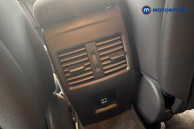 Infiniti Q30 Sport Automatic Petrol Hatchback - Stock Number (1667045) - 12th supplementary image