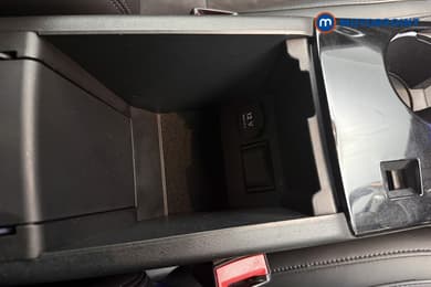 Infiniti Q30 Sport Automatic Petrol Hatchback - Stock Number (1667045) - 30th supplementary image