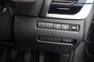 Nissan Qashqai N-Connecta Manual Petrol SUV - Stock Number (1667341) - 8th supplementary image